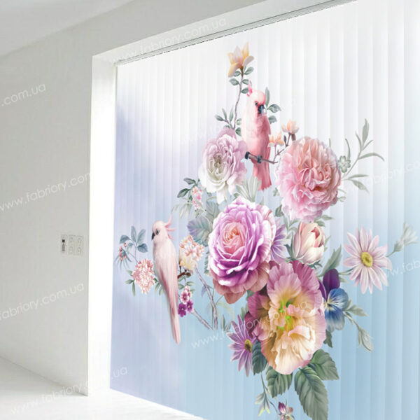 Цветы и попугаи