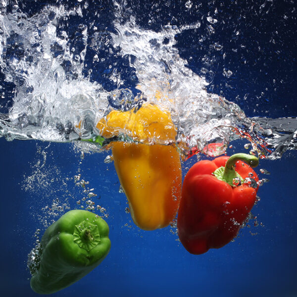 Перцы в воде